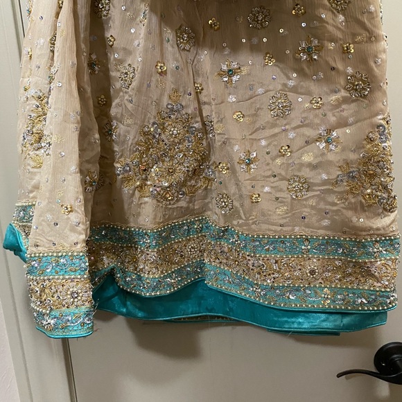 Shalwar Kameez Blue With purse clutch wedding dress - Picture 7 of 8